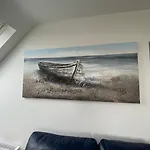 Blue Pearl Apartment